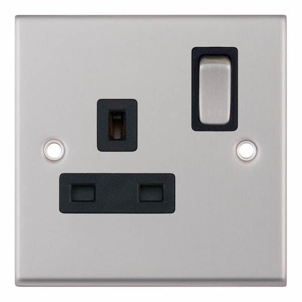 Selectric 7MPRO-221 Satin Chrome Black Inserts 1G 13A Socket DP